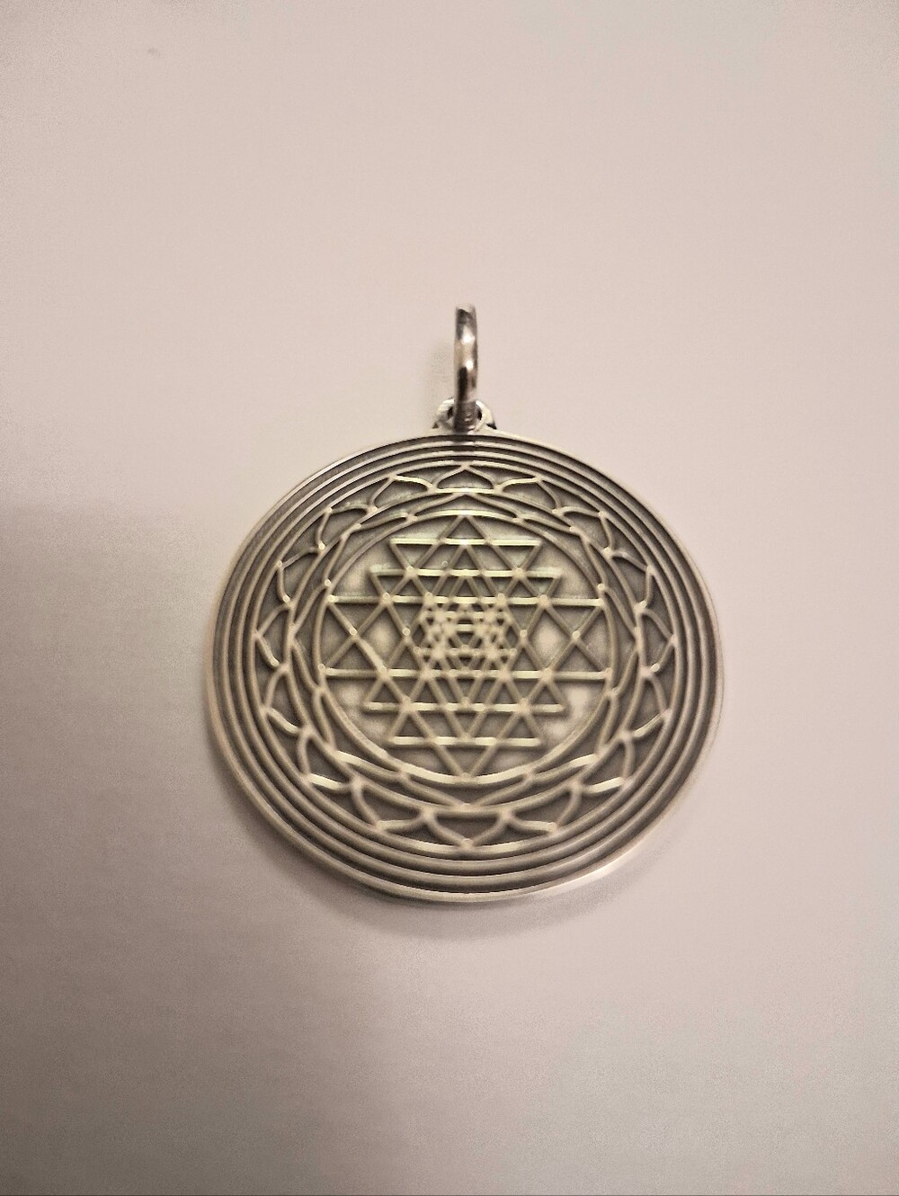SHINY SILVER TONE OM SYMBOL PENDANT - Picture 3 of 3